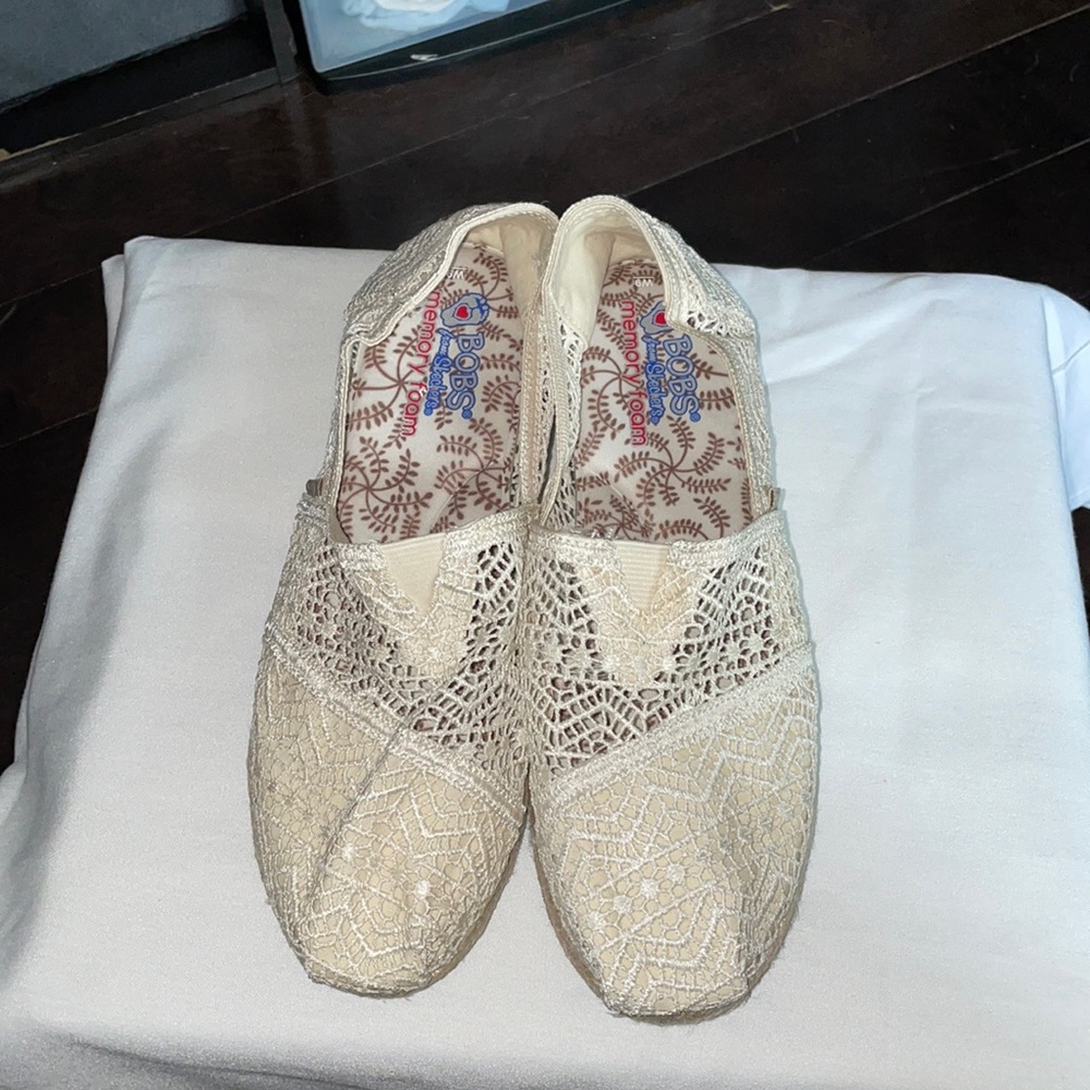 Bobs from sketchers memory foam shoes size 9